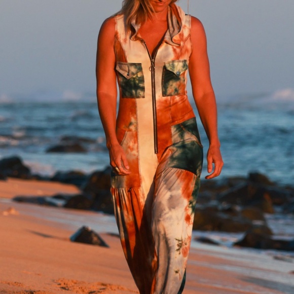 Autumn Teneyl Angel Jumpsuit in High Mesa Petite - Picture 3 of 3